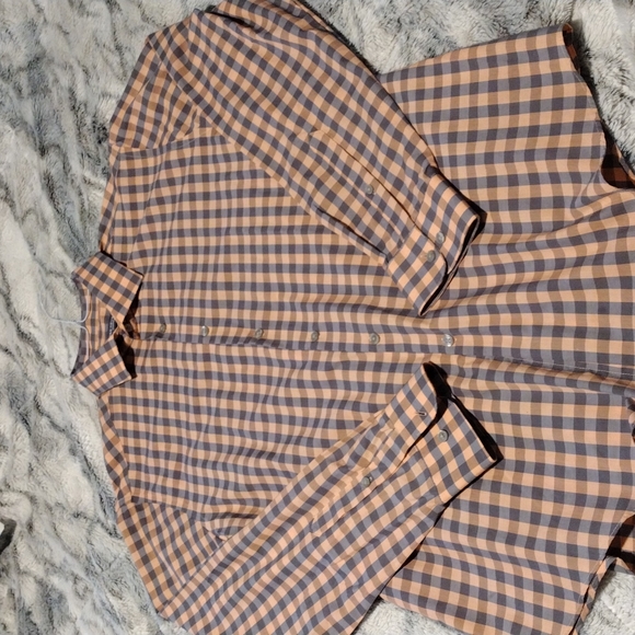 Van Heusen Men's Dress Shirt - Picture 2 of 4